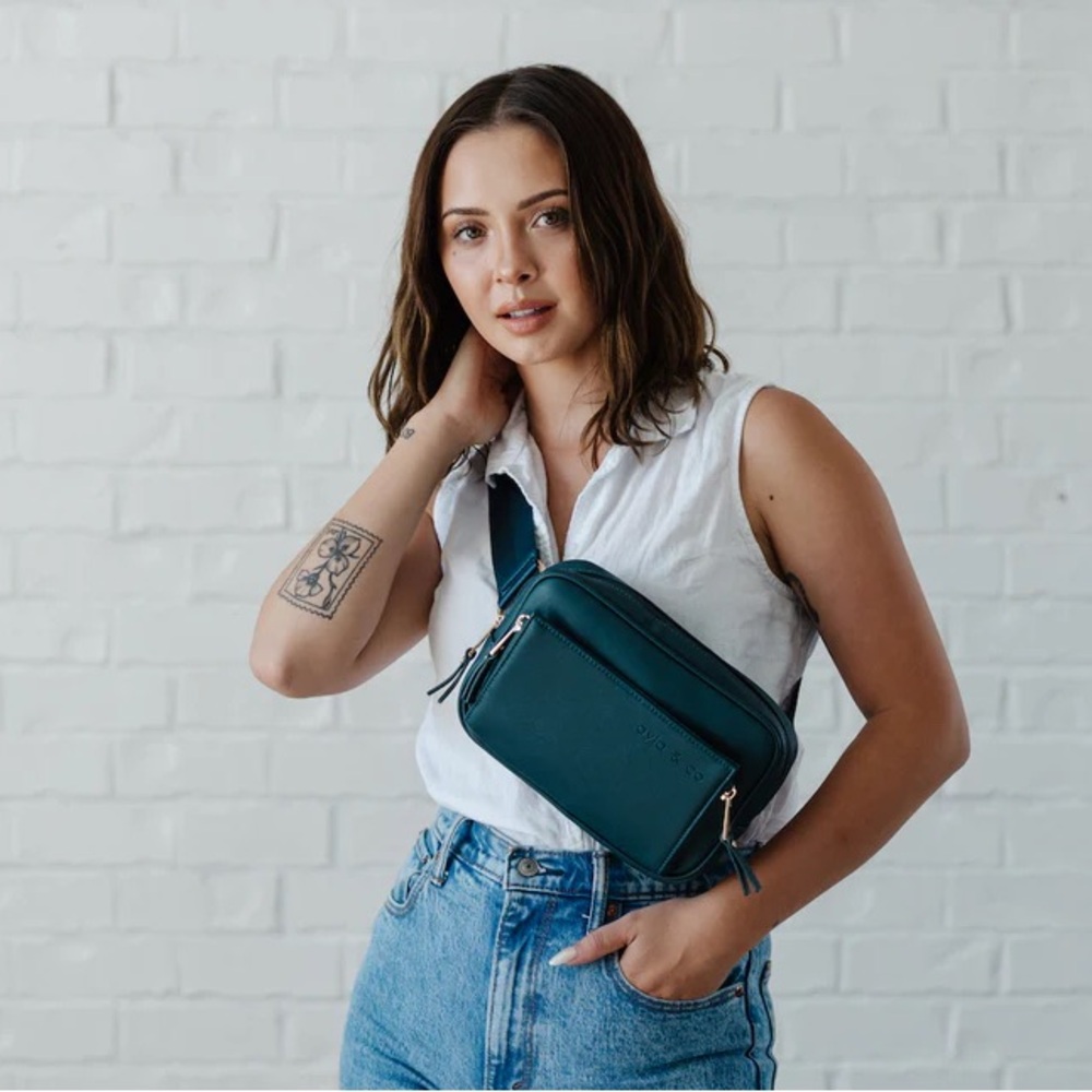 Ayla & Co Fanny Pack in Peacock (teal)